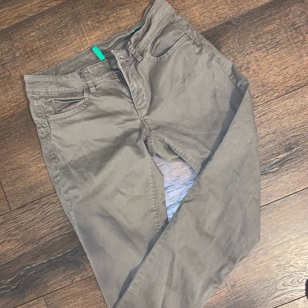 Women’s Khaki Pants